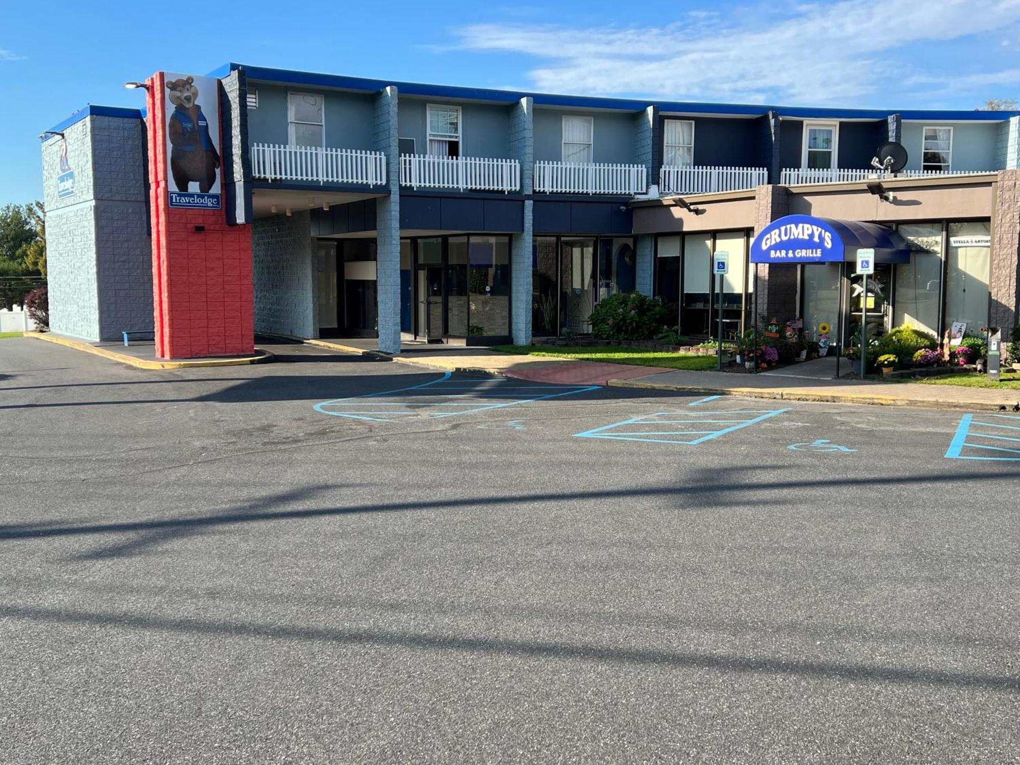 Travelodge By Wyndham Aberdeen Exterior photo